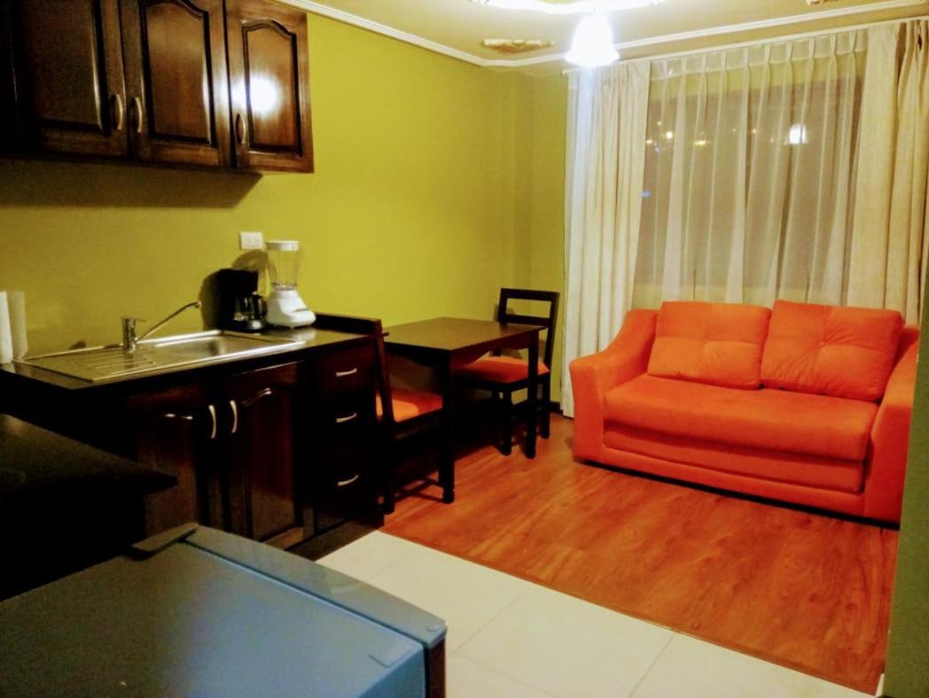 Casa De Huespedes Tu Parada En Куэнка Экстерьер фото