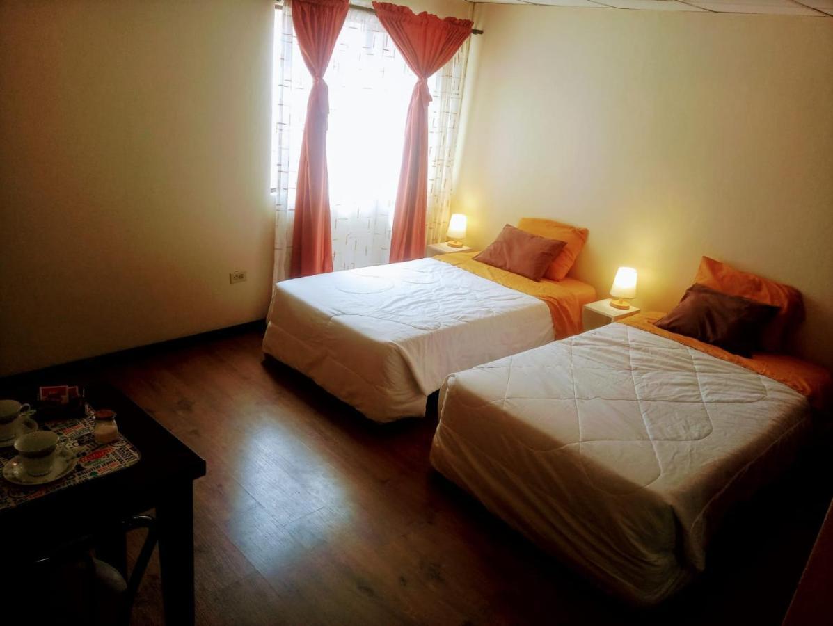 Casa De Huespedes Tu Parada En Куэнка Экстерьер фото
